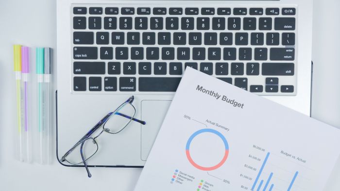 How to Create a Monthly Budget That Works